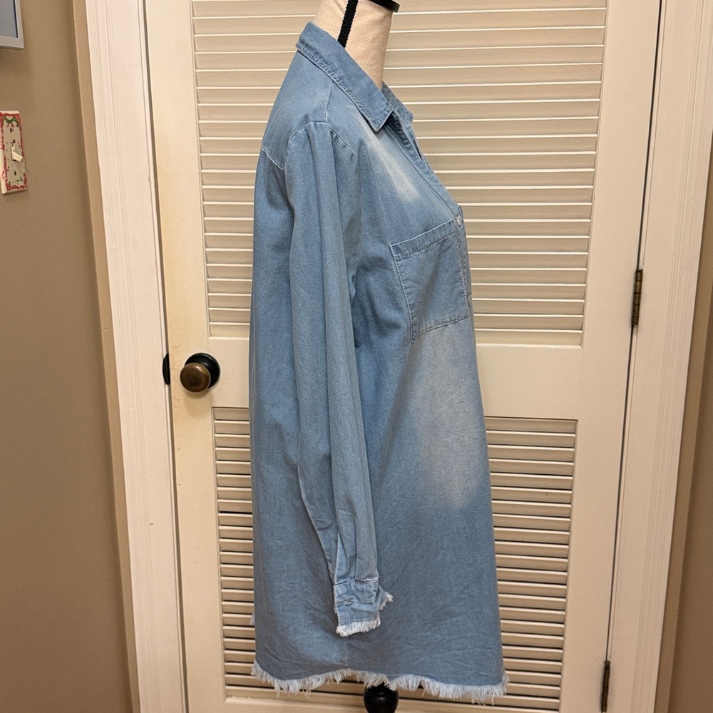 Zilcremo Denim Shirt Dress in Light Wash, Size Large, EUC - Picture 13 of 17